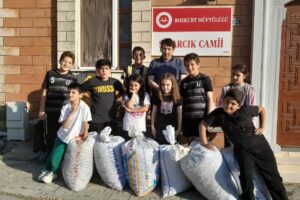 Kastamonu’nun Bozkurt ilçesinde başlatılan kampanya ile engelliler için binlerce mavi