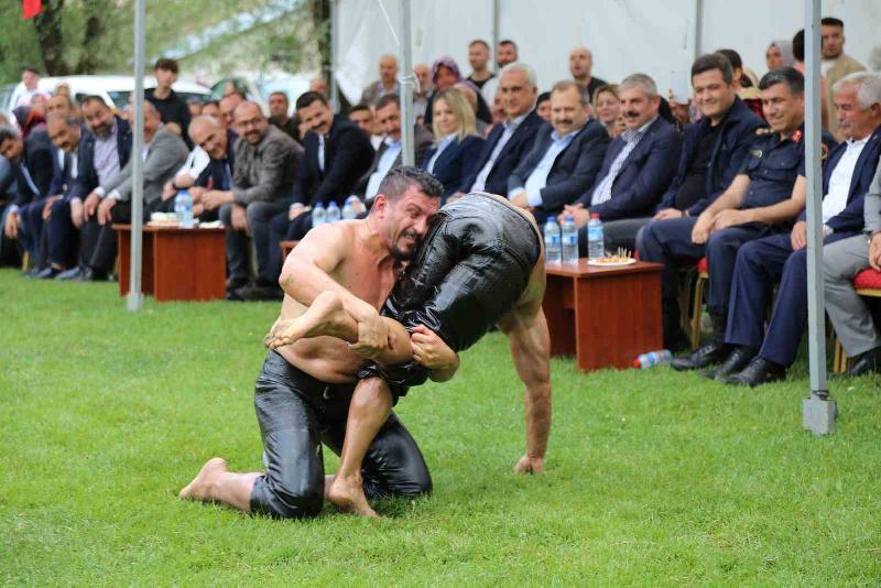 Fatih Sultan Mehmet’in annesinin memleketinde ’fetih’ coşkusu Fatih Sultan Mehmet’in annesi Hatice Alime Hüma Hatun’un doğduğu Kastamonu’nun