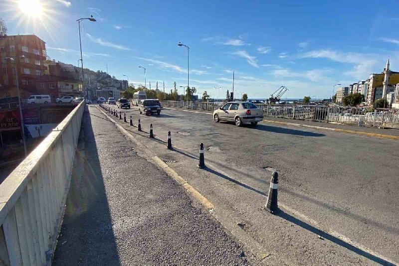 Zonguldak’ta risk taşıdığı gerekçesiyle yıkımına karar verilen Fevkani Köprüsü için