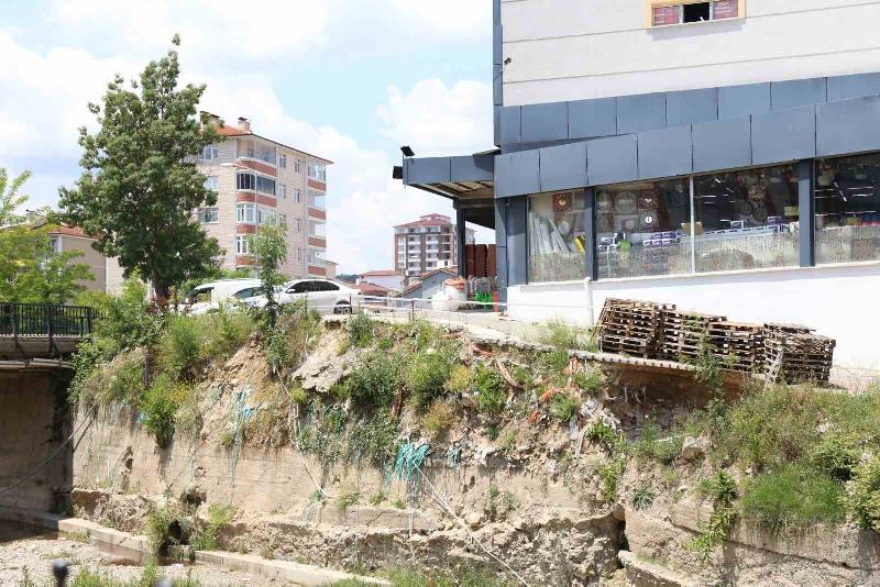 Kastamonu il merkezinde vatandaşların ve okula giden öğrencilerin kullandığı çay