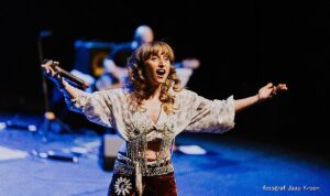 Hollanda, son zamanlarda çok dikkat çeken müzisyen şarkıcı Türk kızı