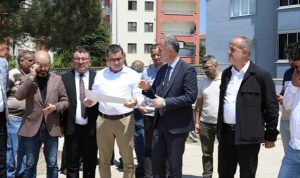 İnegöl Belediyesi, kullanım ömrünü yitirmiş parkları revize ederek hem modern