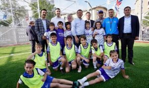 İBB, Kartal Yakacık’taki toprak sahayı 7 ayda yenileyerek, 20 amatör