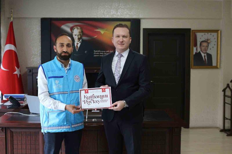 Diyanet İşleri Başkanlığı ve Türkiye Diyanet Vakfı (TDV) tarafından “Kurbanını