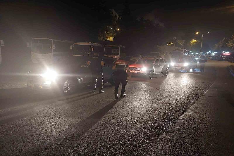 Zonguldak’ın Ereğli ilçesinde Yunus timleri huzur uygulaması yaptı. Yunus ekiplerince