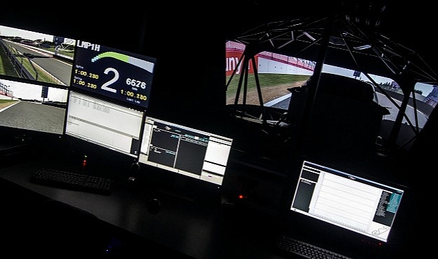 İleri yarış performansı ve mobilitesi için kullanılan simülasyon teknolojisi, motor