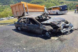 Kastamonu’nun Küre ilçesinde yolcu otobüsü otomobil ile çarpıştı. Kazanın ardından