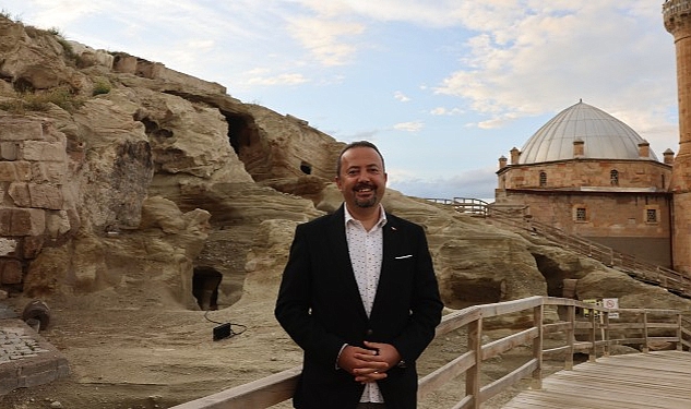 Nero Üyesi Rehberler Kayaşehir ve Meryem Ana Kilisesi’ni Gezdi Nevşehir Turist Rehberleri Odası (NERO) Başkanı Özay Onur, Nevşehir Belediyesi