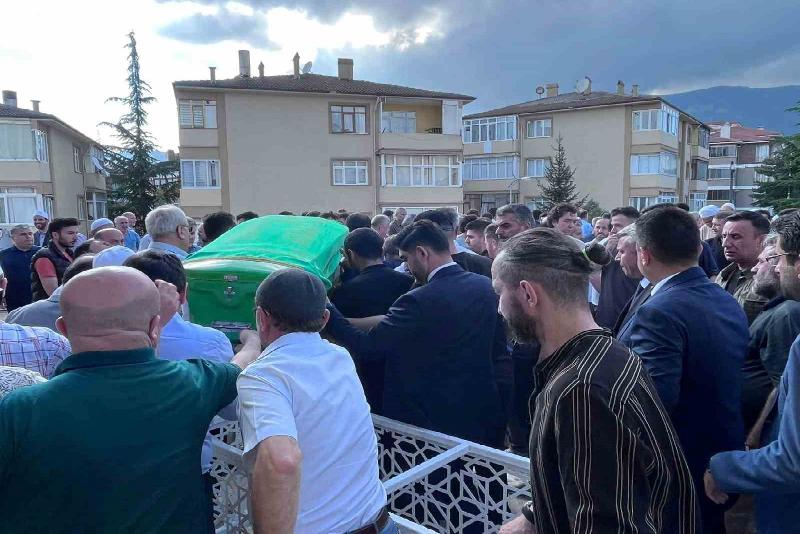 Karabük’ün Safranbolu ilçesinde 24 Kasım’da öğrencilerinin evinin önündeki duygulandıran görüntüleri