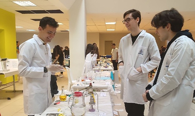 Okan Koleji öğrencileri bilimsel projelerini hayata geçirdi. Öğrencilerin derste öğrendikleri