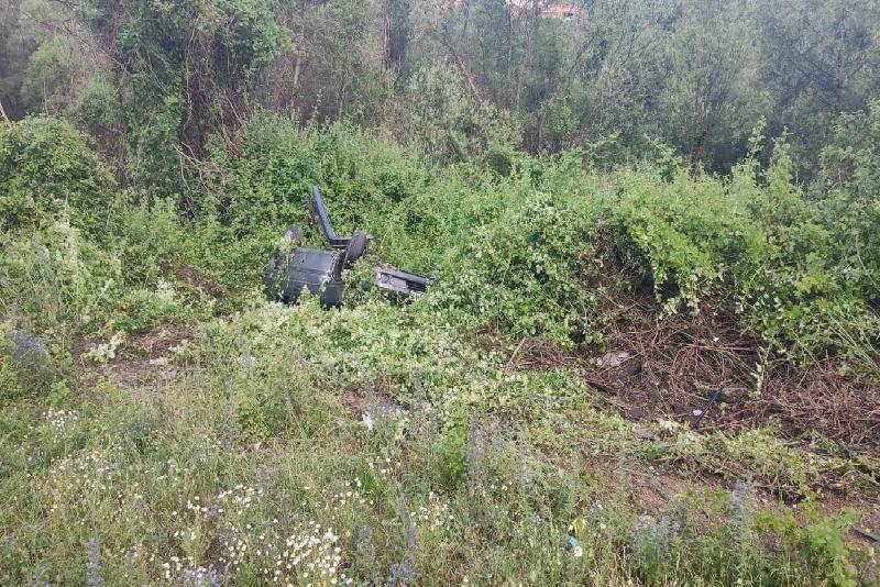 Şarampole uçan otomobildeki 3 kişi yaralandı Karabük’te otomobilin şarampole uçtuğu kazada 3 kişi yaralandı. Yoldan çıkıp