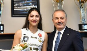 Buket Gülübay ile henüz 12 yaşındayken başladığımız yolculuğumuz bir sezonluk