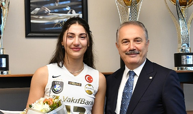 Buket Gülübay ile henüz 12 yaşındayken başladığımız yolculuğumuz bir sezonluk