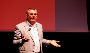 Büyükşehir’in Ailem Kocaeli Buluşmaları’na katılan yazar Kapaklıkaya, Mutlu Aile Mutlu