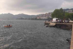 Zonguldak’ın Ereğli ilçesinde bir kişi henüz bilinmeyen bir nedenle denize