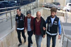Zonguldak’ta KOM ekiplerinin düzenlediği "kukla" operasyonunda yakalanan 8 şüpheliden 2’si