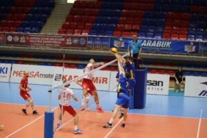 Karabük’te düzenlenen 11. Avrupa İşitme Engelliler Voleybol Şampiyonası kapsamında Polonya