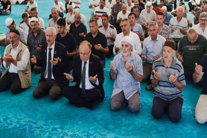 Zonguldak İl Müftülüğü tarafından Uzun Mehmet Camii’nde mevlit düzenlendi 15