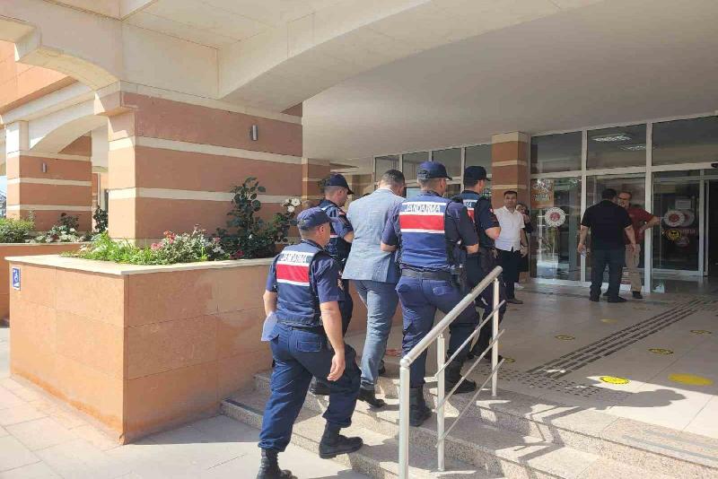 24 yıl hapis cezası bulunan hükümlü yakalandı Kastamonu’da 18 ayrı suçtan 24 yıl kesinleşmiş hapis cezası ile