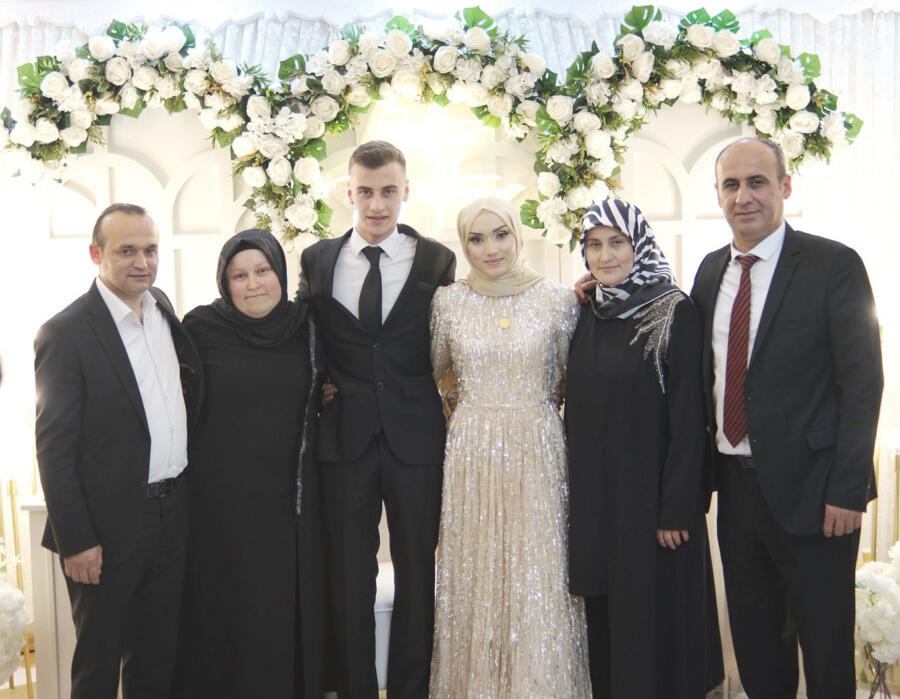 Kdz.Ereğli’nin tanınmış ve ileri gelen esnaflarından olan Kardeşler Kuyumculuk sahiplerinden