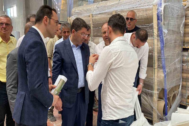 Adalet Bakanı Yılmaz Tunç, sel afeti yaşanan Devrek, Gökçebey ve