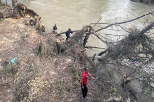 Zonguldak’ta serinlemek için girdiği girdiği derede akıntıya kapılan genci arama