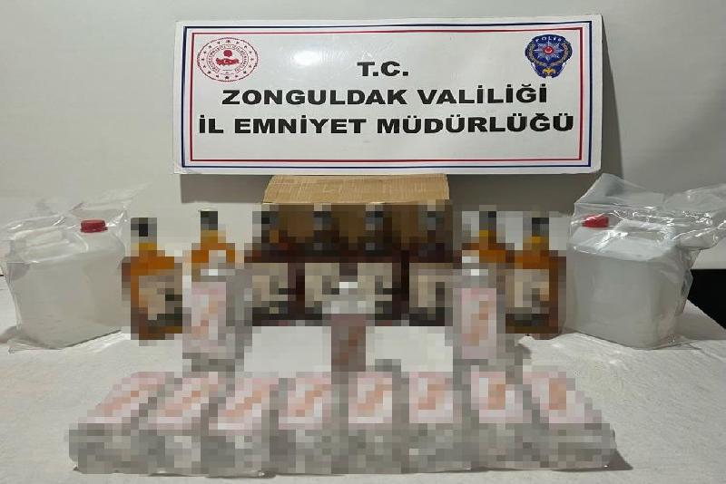 Zonguldak’ın Alaplı ilçesinde düzenlenen operasyonda çok sayıda gümrük kaçağı alkollü