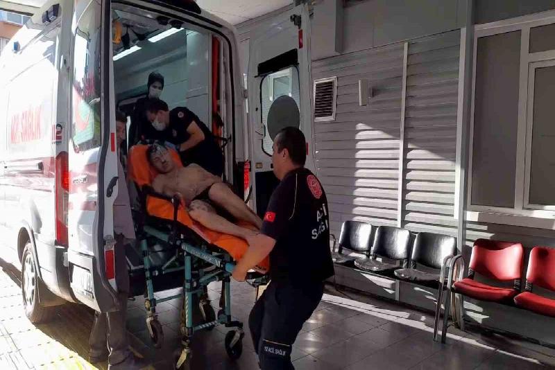 Boğulma tehlikesi geçiren gencin durumu ağır Zonguldak’ın Ereğli ilçesinde boğulma tehlikesi geçiren genç hastaneye kaldırıldı. Tedavi