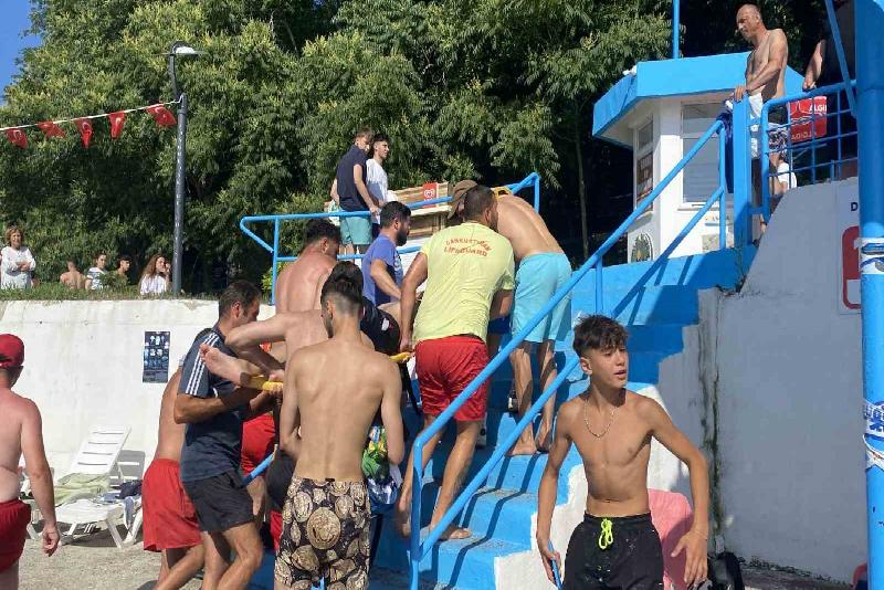 Zonguldak’ta alkollü olduğu iddia edilen ve denizde boğulma tehlikesi geçiren