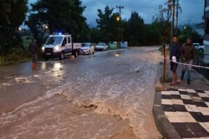 Bolu’da iki gün boyunca aralıksız olarak devam eden ve sellere