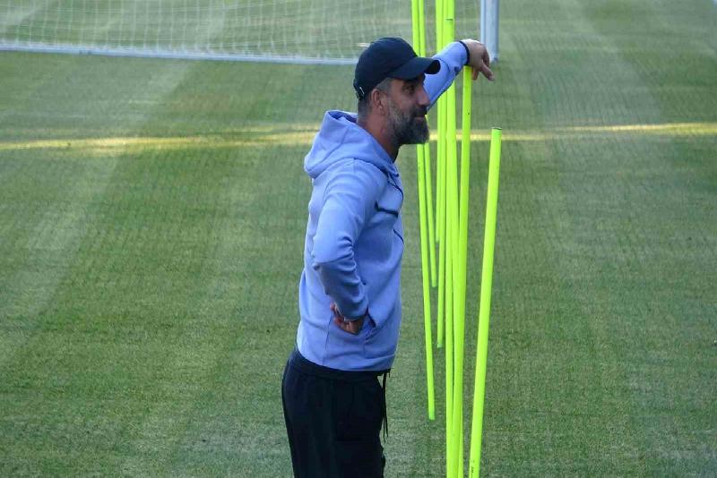 Eyüpspor’un Bolu kampı başladı Trendyol 1.Lig ekiplerinden Eyüpspor, yeni sezon hazırlıkları için geldiği Bolu’da