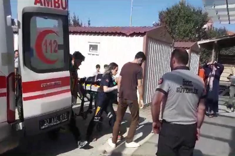 Kastamonu’nun Çatalzeytin ilçesinde girdikleri denizde boğulma tehlikesi geçiren evli çift,