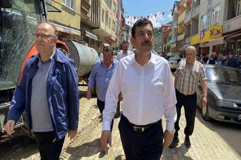 Karapınar beldesinde hasar tespit çalışmaları başladı Zonguldak’ın Çaycuma ilçesine bağlı Karapınar beldesinde sel afeti sonrası temizlik