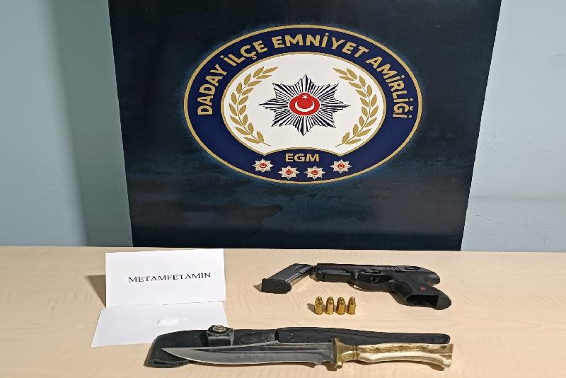 Kastamonu’da polis ekipleri tarafından durdurulan araçta yapılan aramada bir miktar