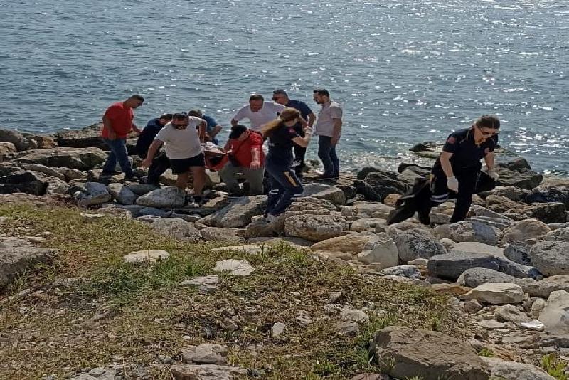 Zonguldak’ın Alaplı ilçesinde denize düşen bir kişi boğulma tehlikesi geçirdi.