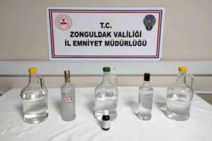 Zonguldak’ta KOM ekipleri tarafından düzenlenen operasyonda çok sayıda kaçak içki,