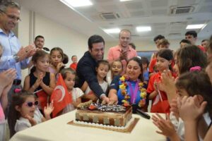 Çek Cumhuriyeti’nde gerçekleştirilen Para Okçuluk Dünya Şampiyonası’nda altın madalya kazanarak