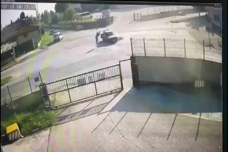 DÜZCE (İHA) – Düzce’de motosiklet ile kamyonetin çarpıştığı kazada motosiklet