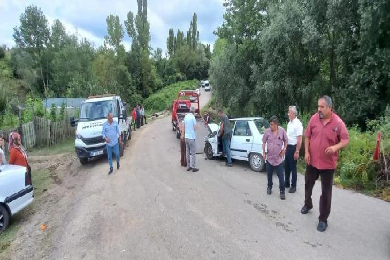 Zonguldak’ın Çaycuma ilçesi Yeşiltepe Mahallesi’nde tali yoldan ana yola çıkan