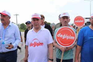 Bolu’dan Ankara’daki CHP Genel Merkezi’ne ’Değişim ve Adalet’ yürüyüşü başlatan