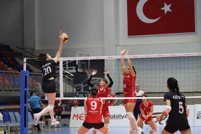Türkiye Kadın Milli Takımı grup maçlarını lider olarak tamamladı Türkiye İşitme Engelliler Voleybol Kadın Milli Takımı, Karabük’te düzenlenen 11.