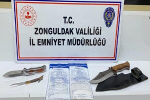 Zonguldak’ta uyuşturucu operasyonunda 2 şüpheli tutuklanarak cezaevine gönderildi. Edinilen bilgiye