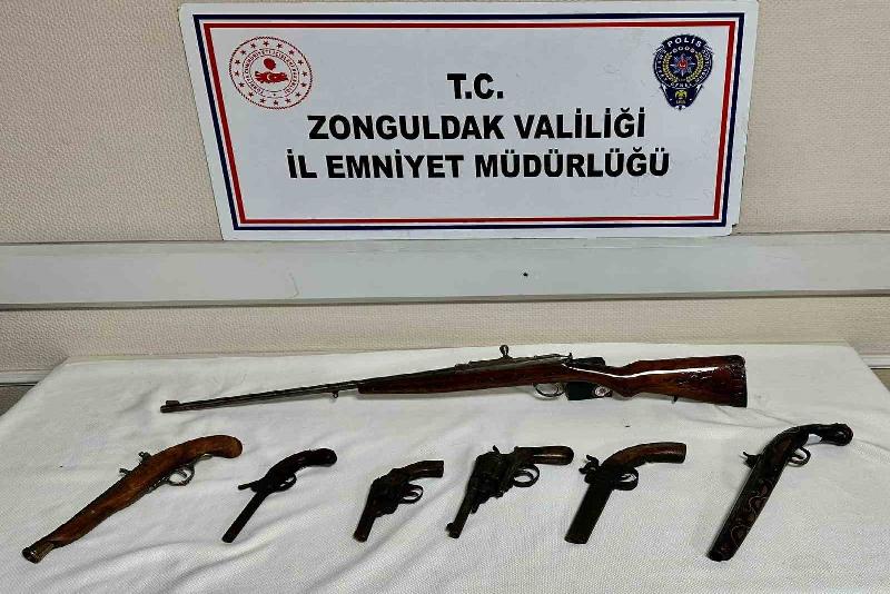 Zonguldak’ta yasadışı silah ticareti ihbarı üzerine harekete geçen ekipler; yaptıkları