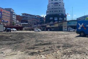 Zonguldak’ta hafriyat ve çöplerle dolan Merkez Çarşısı alanı gelen tepkiler