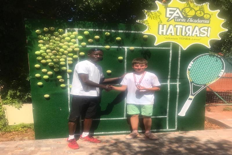 Türkiye Tenis Federasyonu 14 Yaş turnuvalarında Çaycumalı Yusuf Ali Özdemir,