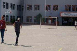 Zonguldak’ta Kamu Personel Seçme Sınavı heyecanı yaşandı. Adaylar sınava gireceği