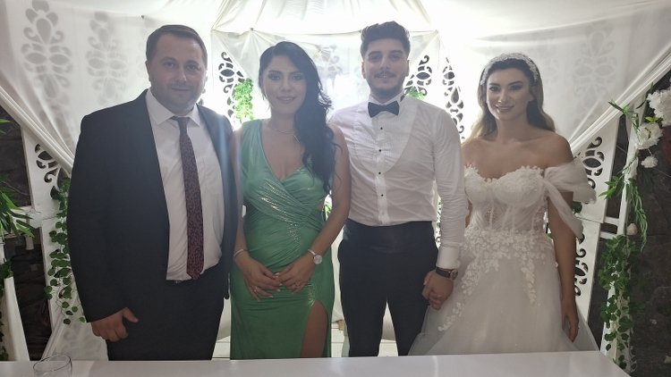 Zonguldak’ın Ereğli İlçesinde, Aslı & İhsan Duru çiftinin mutlu beraberlikleri