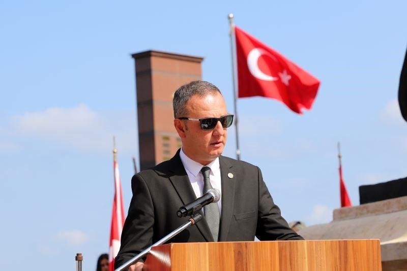 Alan, “Aziz Milletimizin 30 Ağustos Zafer Bayramı’nı canı gönülden kutluyorum” Zonguldak Belediye Başkanı Dr. Ömer Selim Alan, 30 Ağustos Zafer