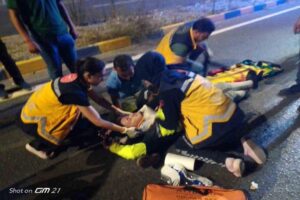 Zonguldak ‘ın Çaycuma ilçesinde üst geçitte meydana gelen trafik kazasında