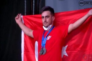 Bartın Üniversitesi (BARÜ) Spor Bilimleri Fakültesi öğrencisi, milli halterci Taner